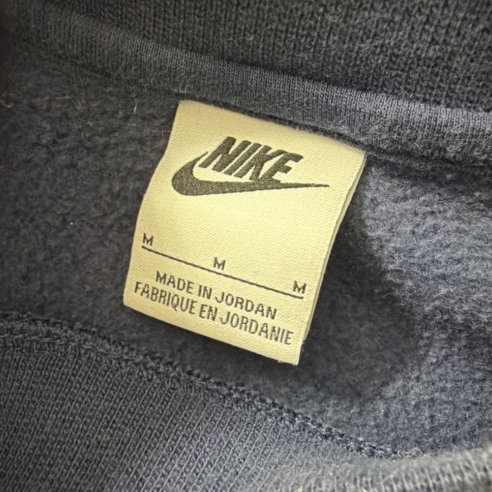 Nike Men's Club Fleece‎ Crew Neck Sweatshirt Medium Gym Comfort Shirt Pull Over
